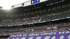 Adeptos gritaram por Mourinho no final do jogo