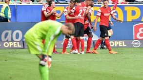 Campeão Bayern Munique consente 3.ª derrota seguida