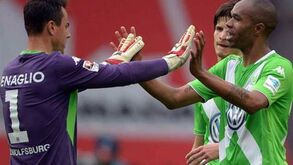 Wolfsburgo vence e complica vida ao Borussia Dortmund