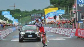 Zakarin vence em Imola e Contador segura liderança