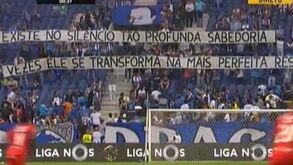 Claques abandonaram bancadas antes do apito final