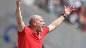Thomas Schaaf deixa comando técnico do Eintracht Frankfurt