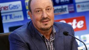 De Laurentiis: «Espero que Florentino Pérez ofereça um bom contrato a Benítez»