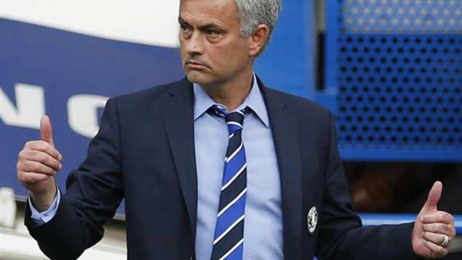 Chelsea demoliu os pequenos e somou terceiro título na era Mourinho