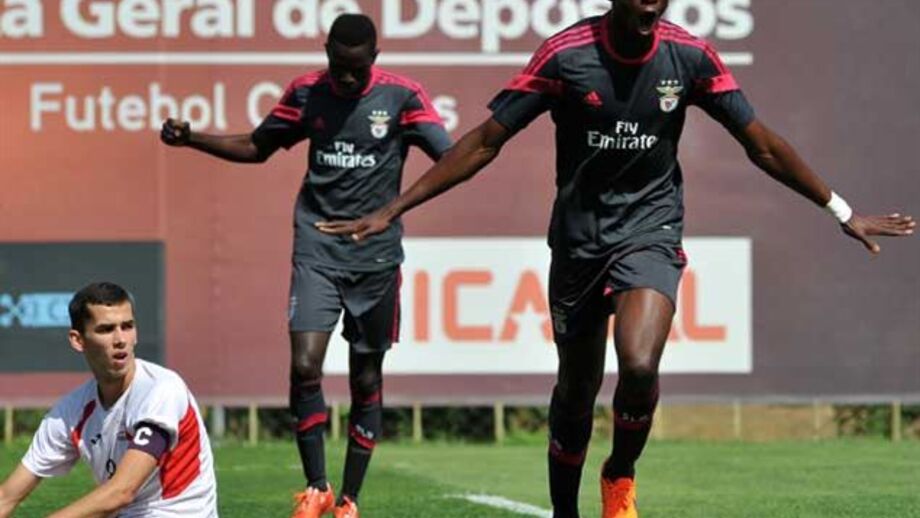 Benfica vence na receção à U. Leiria