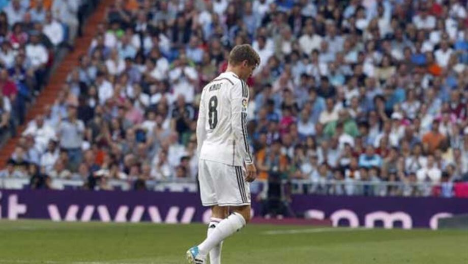 Kroos causa apreensão na preparação para a Juventus