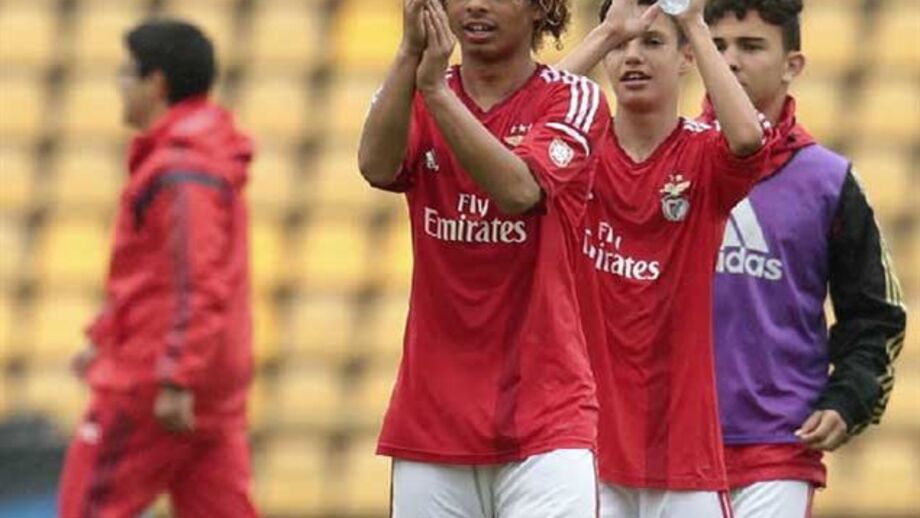 Golo de Rodrigo Conceição garante vitória ao Benfica