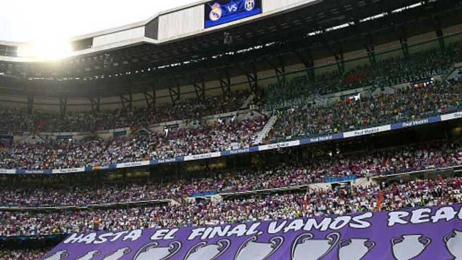 Adeptos gritaram por Mourinho no final do jogo