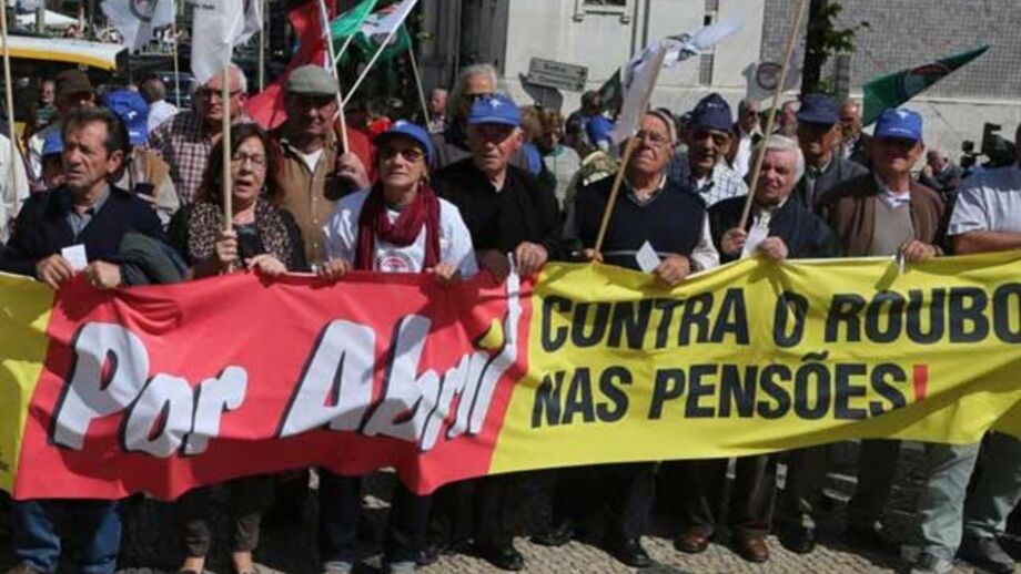 FMI: reformas podem voltar a ser congeladas