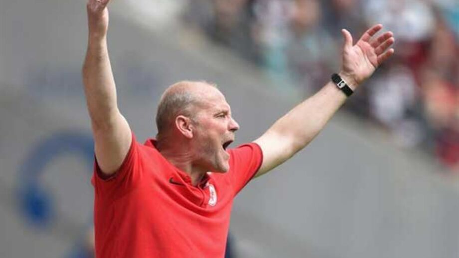 Thomas Schaaf deixa comando técnico do Eintracht Frankfurt