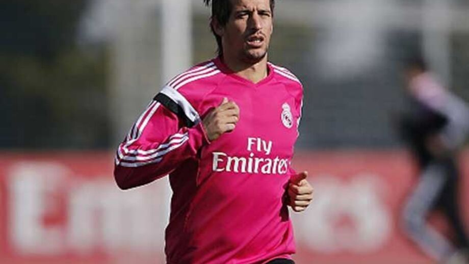 Fábio Coentrão deverá continua mais uma época