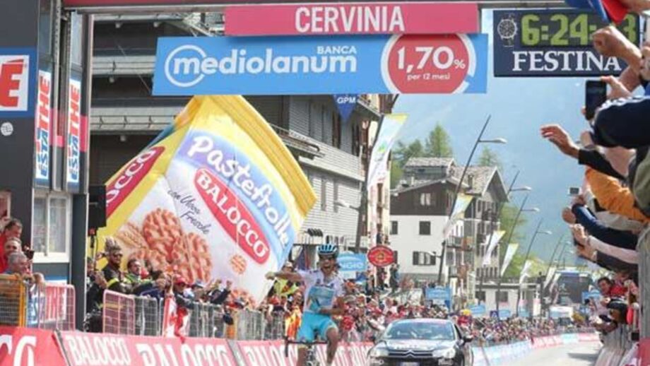 Fabio Aru vence a 19.ª etapa