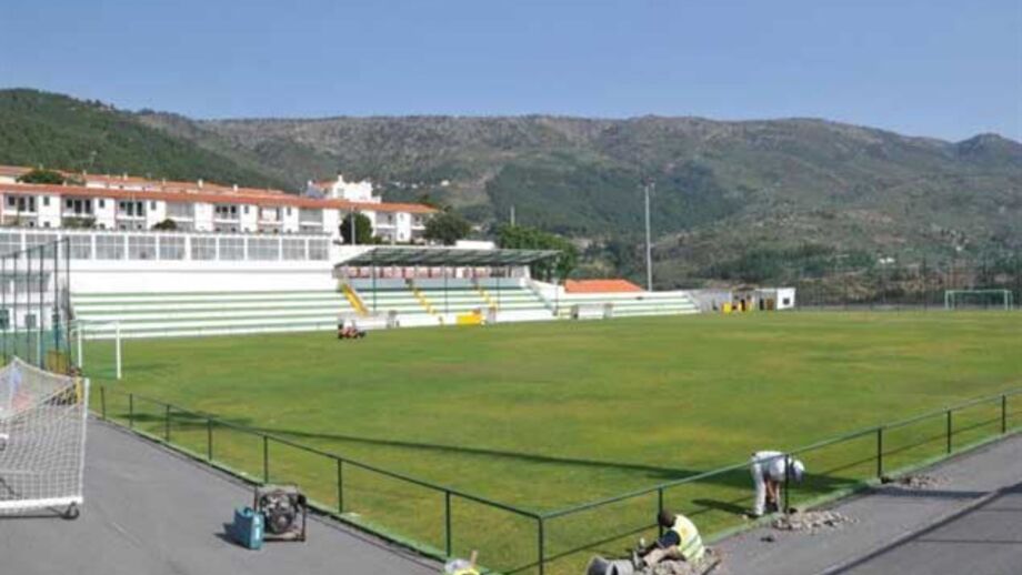 Estádio Santos Pinto vai ser alvo de obras 