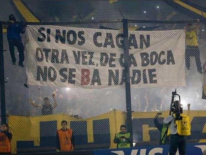 Jogadores do River Plate atacados por adeptos rivais