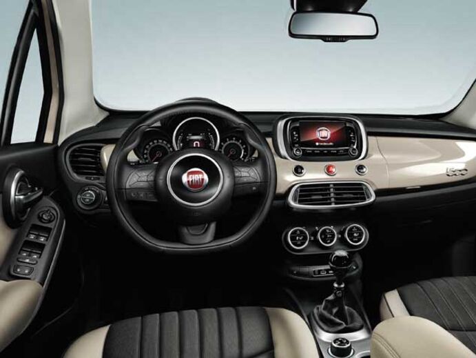 Crossover em italiano traduz-se por Fiat 500X