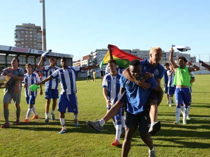 Dragões celebram título nos juniores