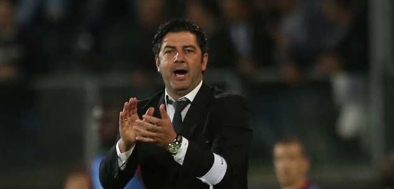 Rui Vitória por três anos