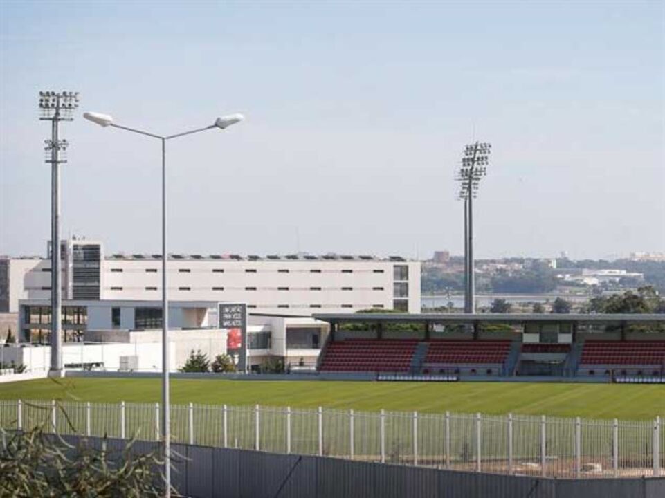 Águias impedem equipa técnica de Jesus de entrar no Seixal