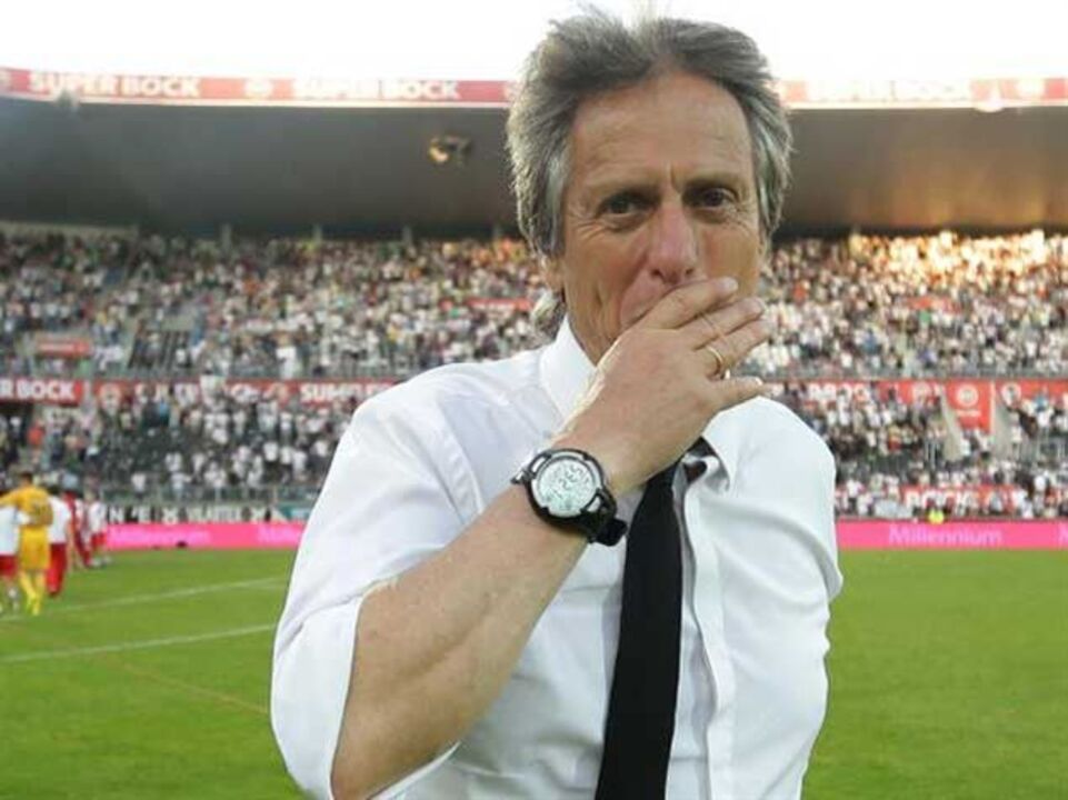 Rivais em choque por Jesus faz lembrar verão quente e João Vieira Pinto 