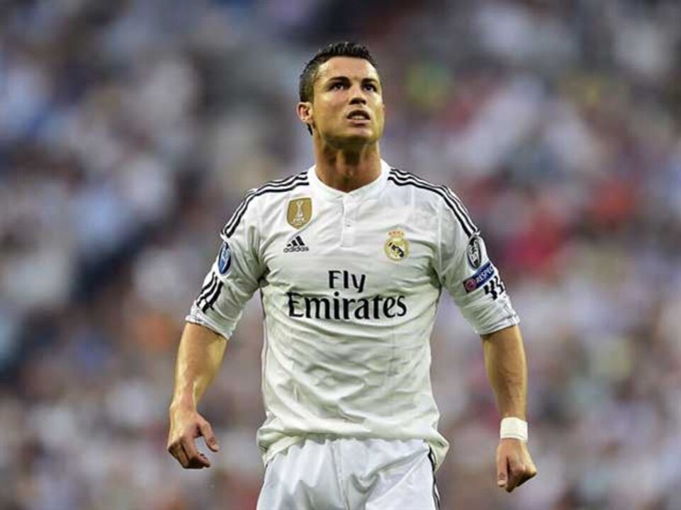 Ronaldo foi o terceiro desportista mais bem pago do último ano