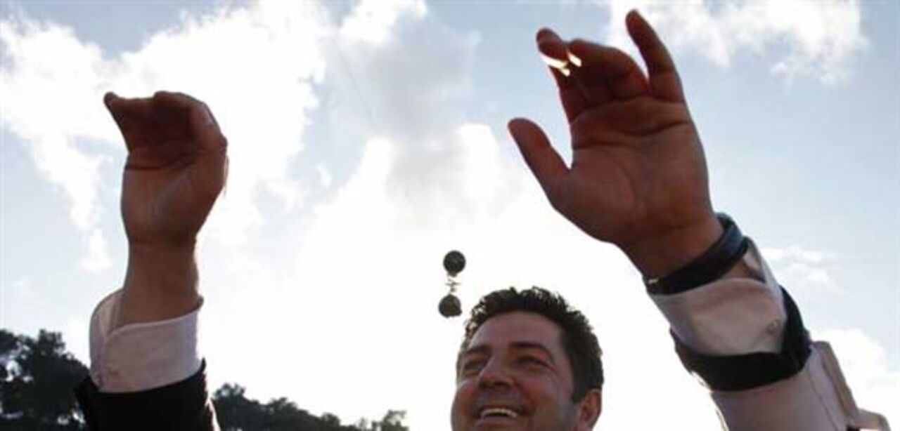 Rui Vitória chega à Luz empatado com Jesus ou Mortimore