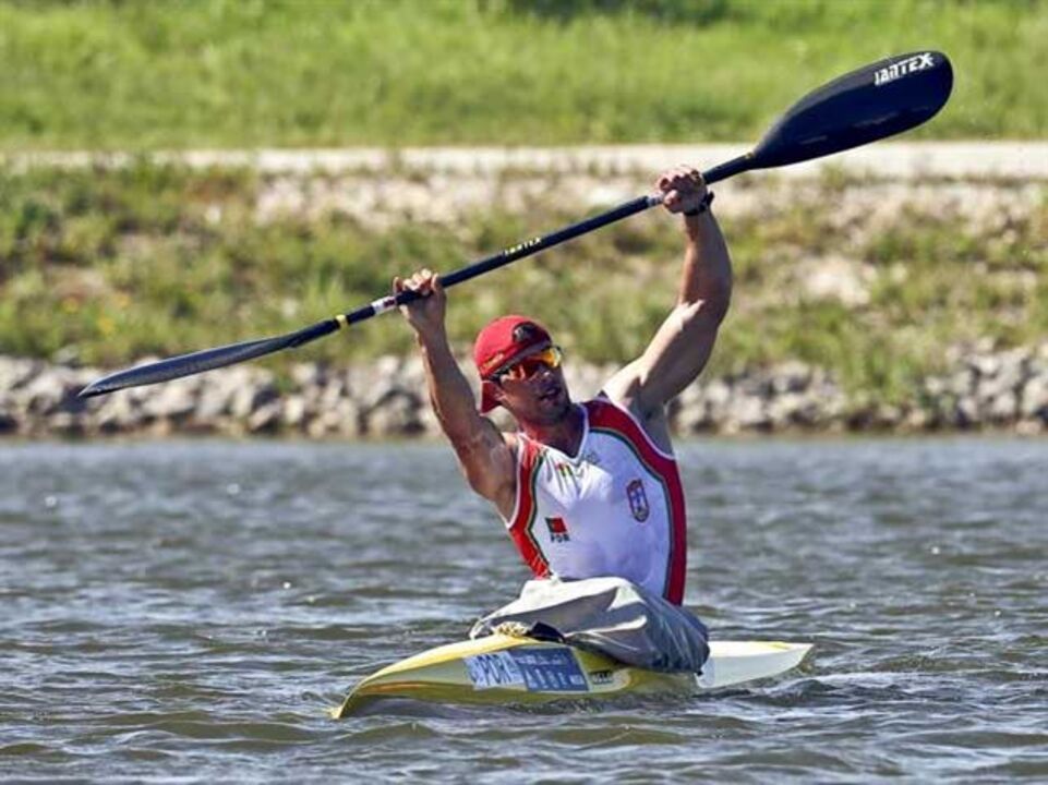 Canoagem: Pimenta nas meias-finais do K1 1000m