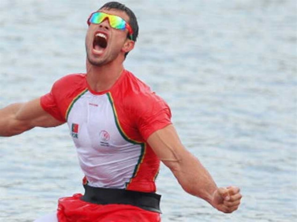 Canoagem: Fernando Pimenta tranquilo rumo à final