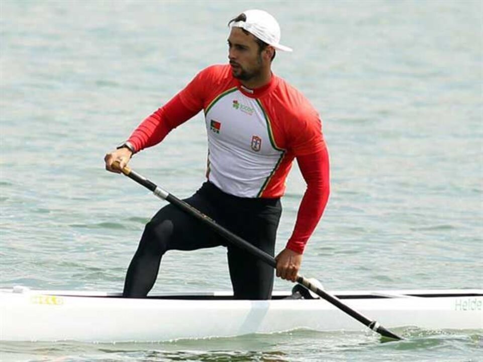 Canoagem: Hélder Silva já está na final do C2 200m