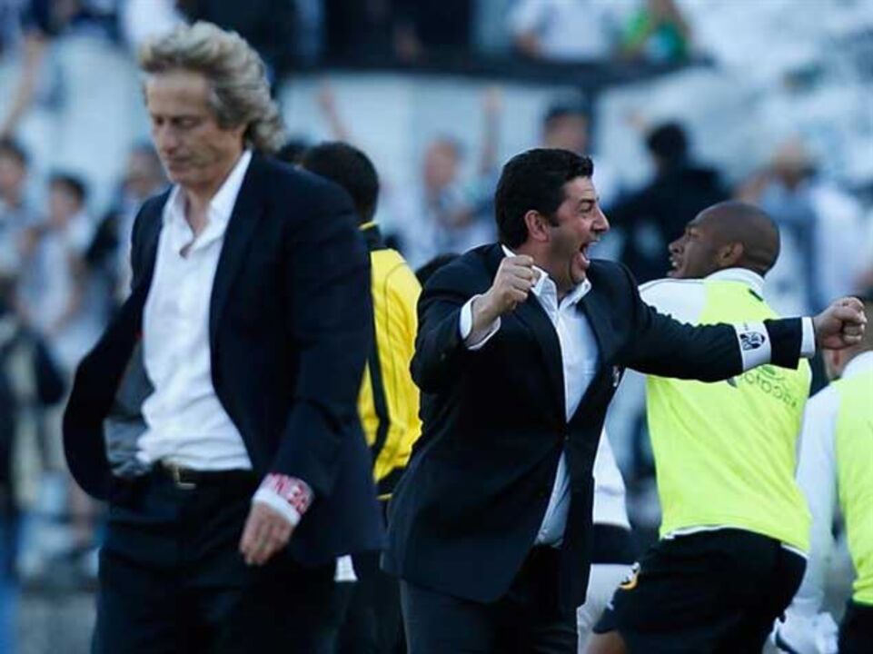 Rui Vitória não vai "cortar" com herança de Jesus