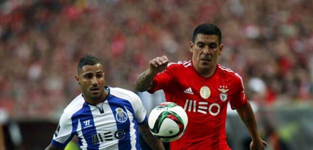 Benfica e Maxi Pereira aproximam-se