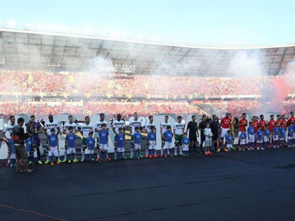 Número de jogos reduzido para quase metade