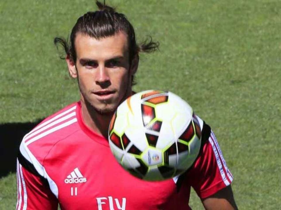 Gareth Bale deseja jogar atrás do ponta-de-lança