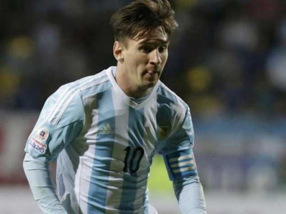 Messi: «Gostava que Neymar pudesse ficar até ao final do torneio»