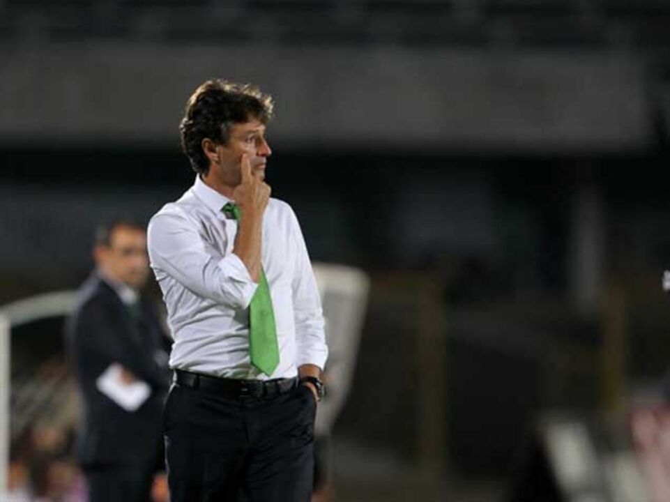 APOEL de Domingos defronta Vardar da Macedónia