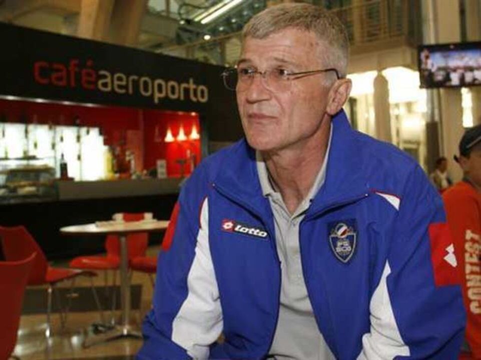 Filipovic: «Mitrovic é um ponta-de-lança possante»