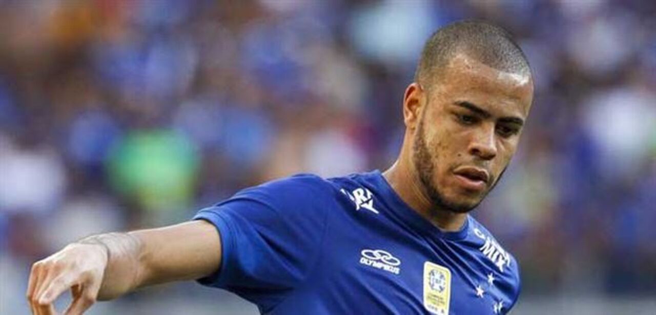 Vieira recusa pagar Mayke a pronto