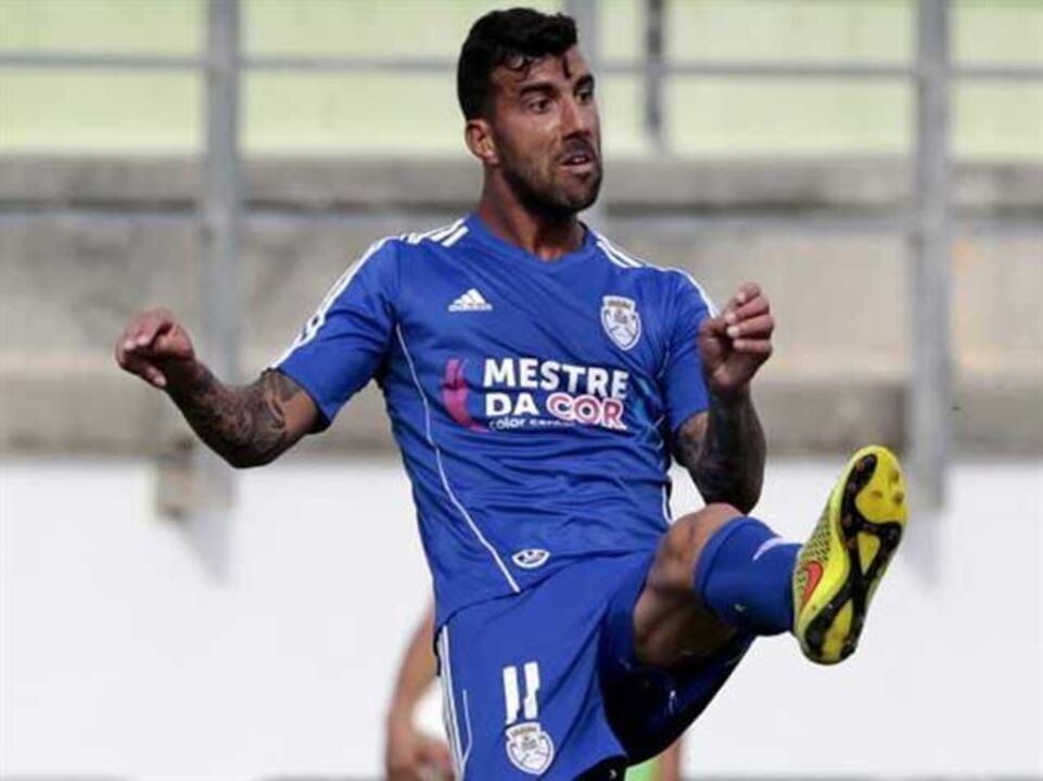 Gonçalo Abreu reforça durienses