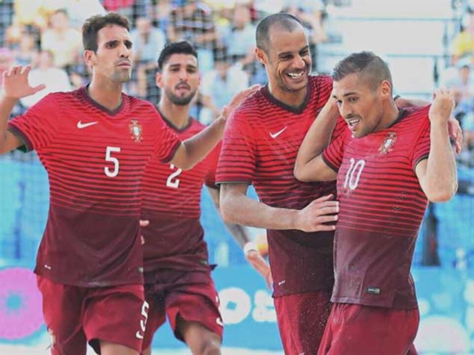 Futebol de praia: Portugal vence Ucrânia por 5-4