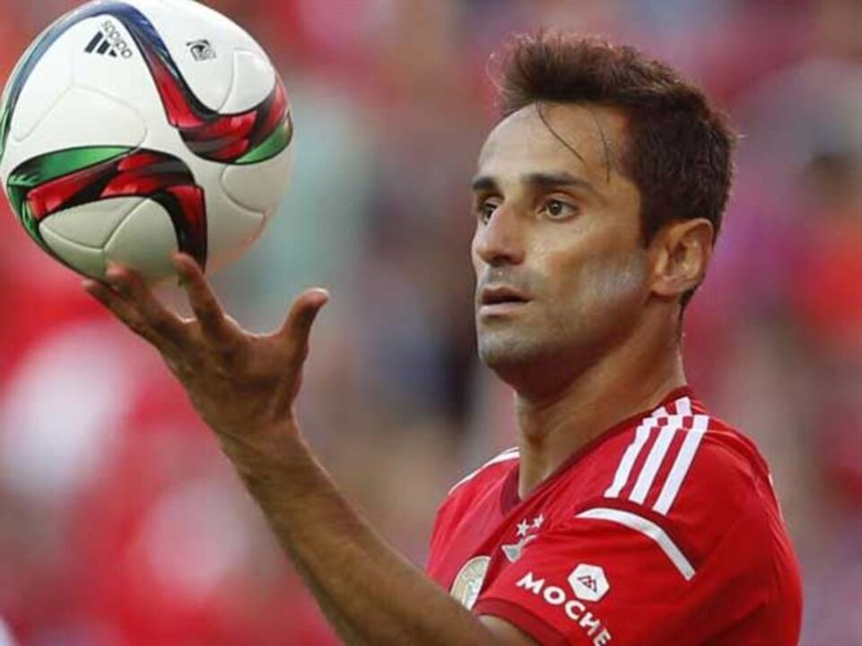 Jonas até pisca o olho à renovação