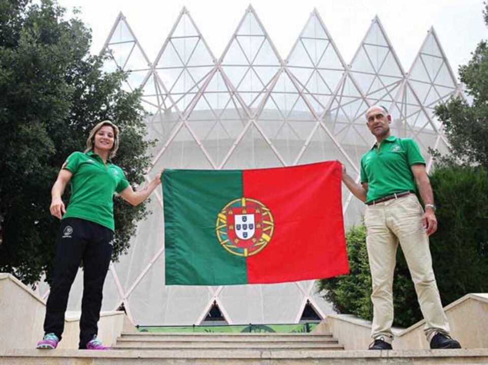 Telma Monteiro porta-estandarte na cerimónia de encerramento