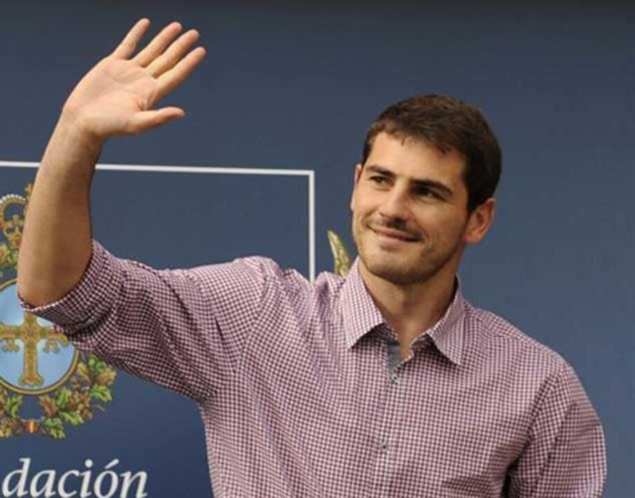 Casillas lisonjeado com interesse da Roma 