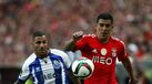 Benfica e Maxi Pereira aproximam-se