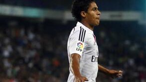 Varane destaca "rigor e vontade de trabalhar" de Benítez