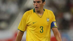 Lúcio regressa para jogar na Índia