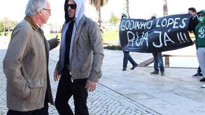 Associados pedem expulsão de Godinho Lopes