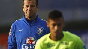 Dunga: «Temos de analisar se é benéfico o Neymar ficar»