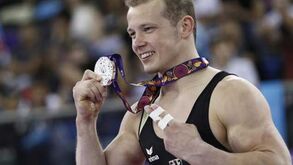 Ouro de Fabian Hambuechen leva Alemanha ao pódio das medalhas