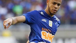 Mayke diz não ser tempo de analisar ofertas