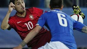 Espanhóis rendidos a Bernardo Silva 