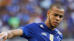 Vieira recusa pagar Mayke a pronto